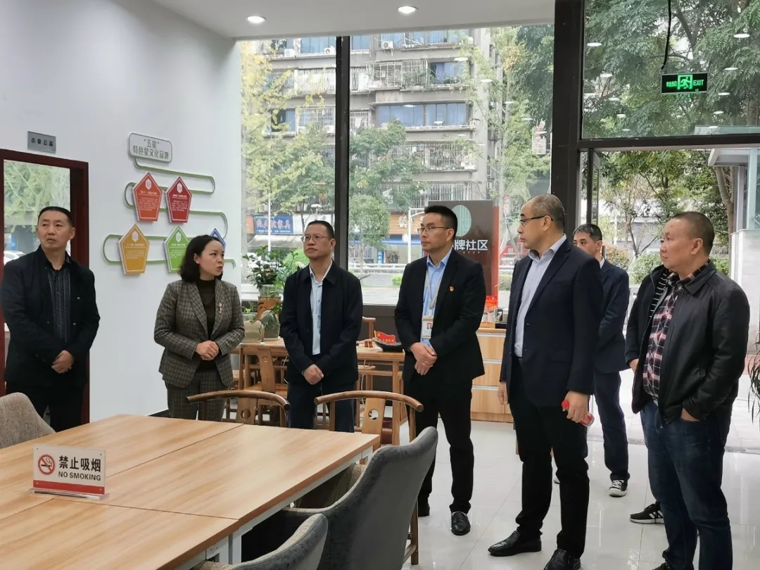 江阳区委常委,政法委书记刘泽军等陪同调研.